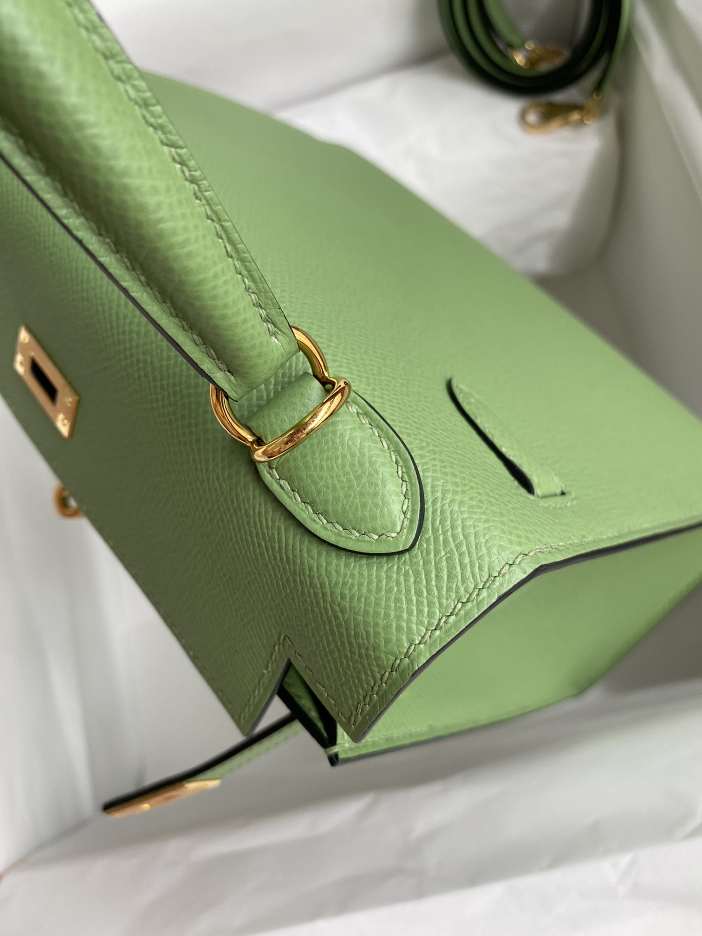 Hermes Kelly 25cm Handbag Shoulder Bag in Green Kiwi Epsom Leather